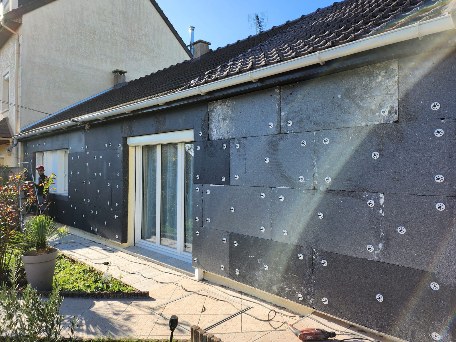 Garges-lès-Gonesse : isolation de la façade arrière en cours